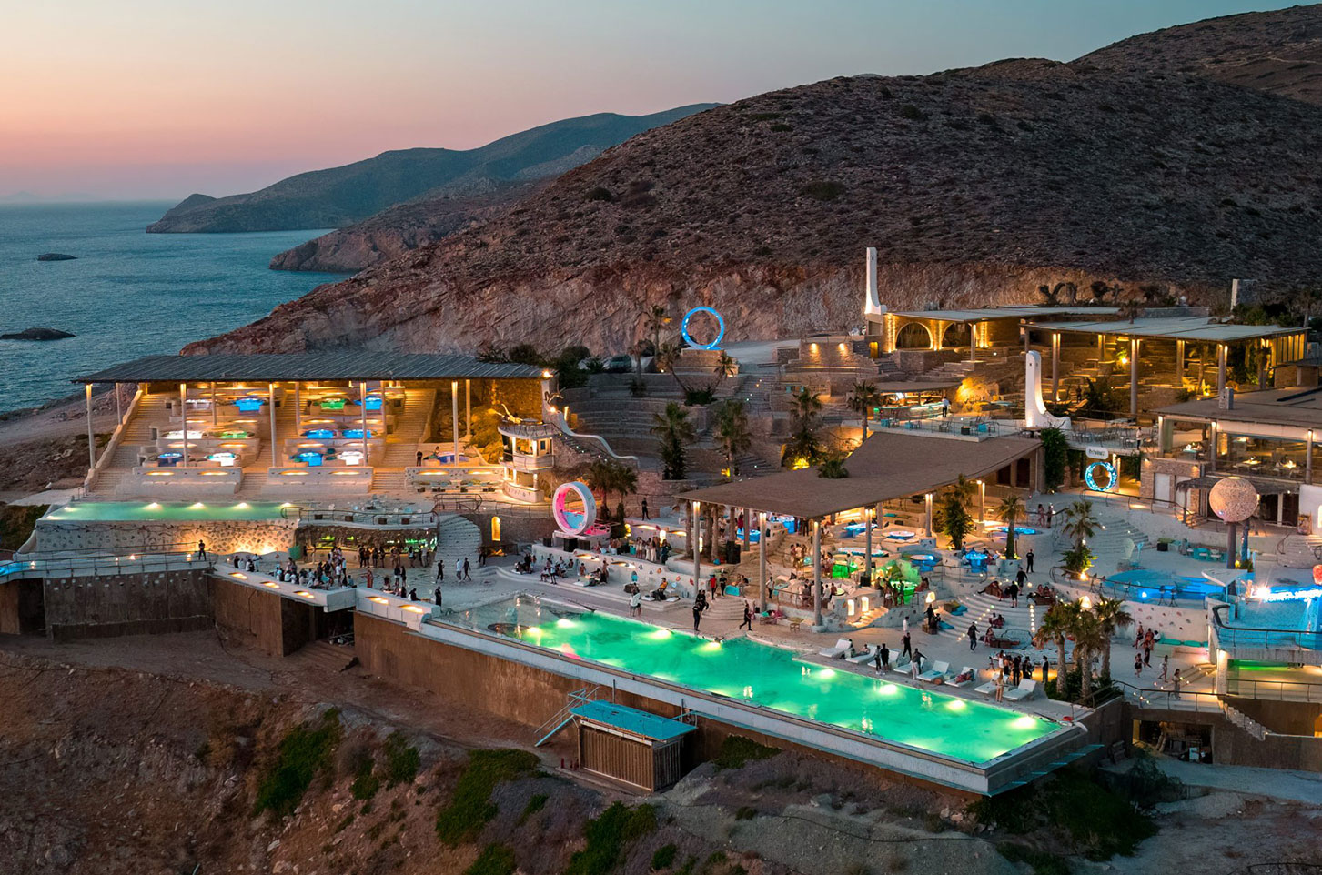 Restaurants and Bars in Ios Island
